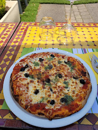 Plats et boissons du Livraison de pizzas Pizz'a Dom à Ennery - n°1