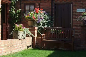 Willow tree cottages, B&B, Guest House. image