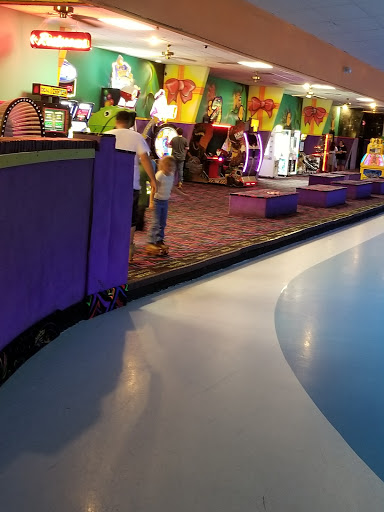 Roller Skating Rink «Dreamland Skate Center», reviews and photos, 2607 E Olive Rd, Pensacola, FL 32514, USA