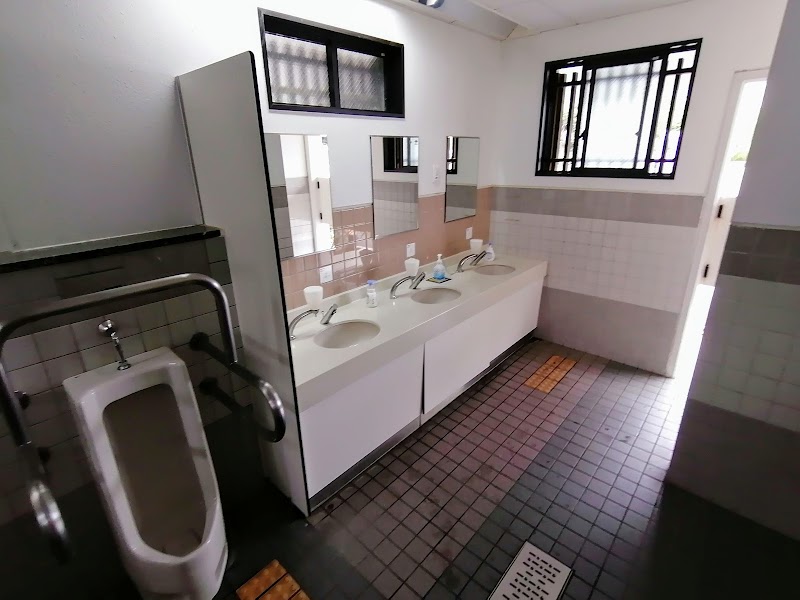 福知山城公園駐車場トイレ
