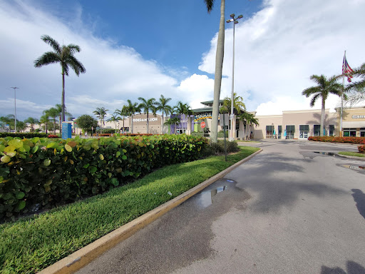 Book Store «Books-A-Million», reviews and photos, 4125 S Cleveland Ave #1200, Fort Myers, FL 33901, USA