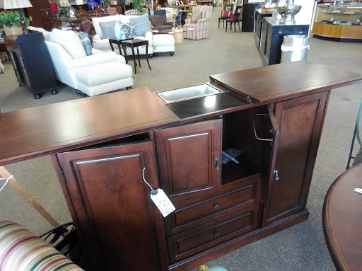 Thrift Store «Ditto Upscale Resale», reviews and photos, 571 E 8th St, Holland, MI 49423, USA