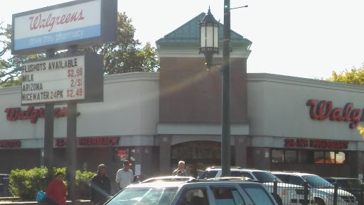 Walgreens, 161 Washington St, Hartford, CT 06106, USA, 