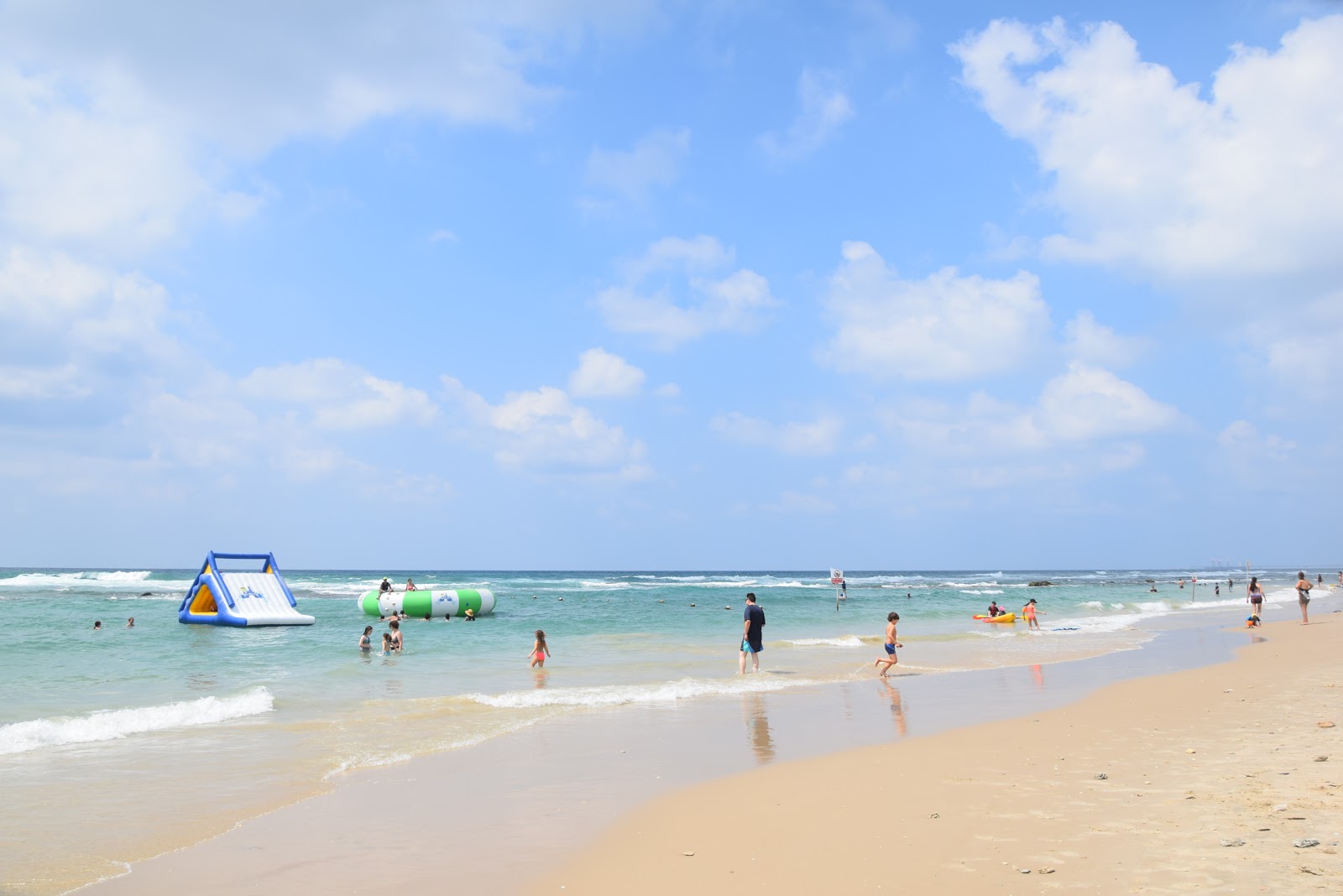 Zdjęcie Mikhmoret beach - polecane dla podróżujących z dziećmi rodzinnych