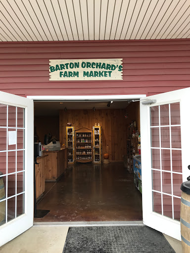 Orchard «Barton Orchards - Noxon Road Store Open Year Round - The Farm is CLOSED for the Season.», reviews and photos, 63 Apple Tree Ln, Poughquag, NY 12570, USA