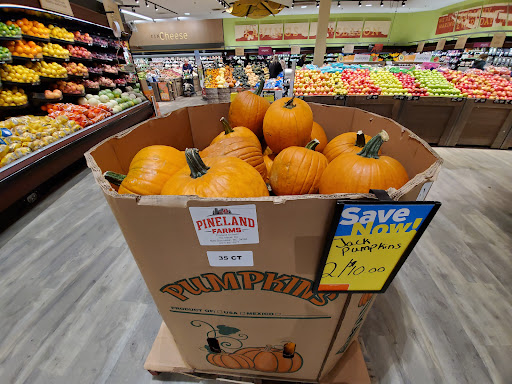 Grocery Store «Hannaford Supermarket», reviews and photos, 225 High St, Ellsworth, ME 04605, USA