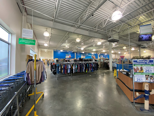 Thrift Store «Goodwill», reviews and photos
