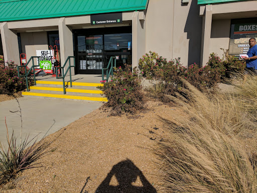 Truck Rental Agency «U-Haul Moving & Storage of Addison», reviews and photos, 2735 E Belt Line Rd, Carrollton, TX 75006, USA