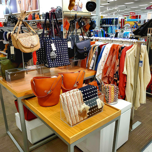 Department Store «Target», reviews and photos, 101 Commerce Way, Woburn, MA 01801, USA