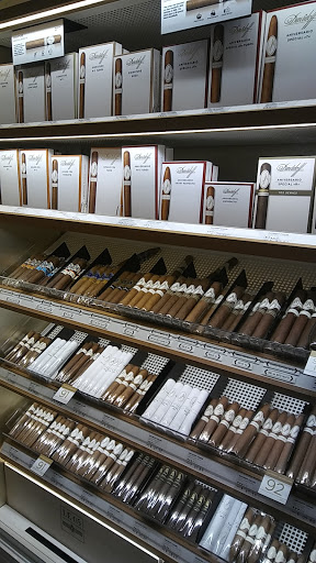 Tobacco Shop «W. Curtis Draper Tobacconist Bethesda», reviews and photos, 4916 Del Ray Ave, Bethesda, MD 20814, USA