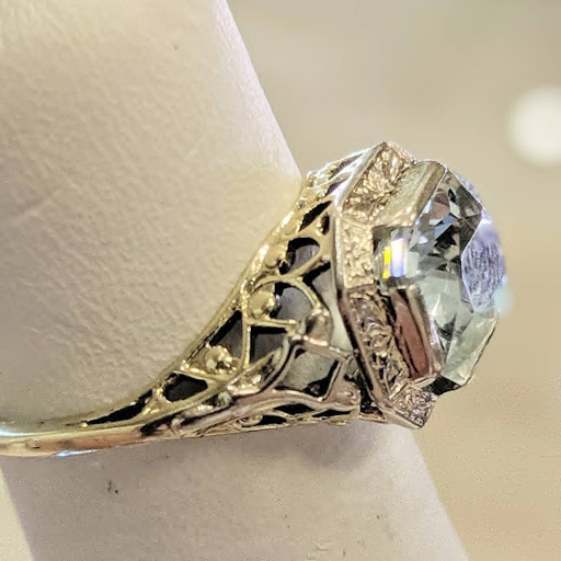 Jeweler «Yarnal Jewelers», reviews and photos, 4029 E Castro Valley Blvd, Castro Valley, CA 94552, USA