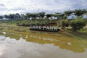 Lake Park (Taman Tasik), Bandar Seri Impian image