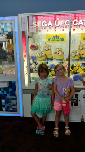 Movie Theater «Regal Cinemas Hollywood 10 - St. Joseph», reviews and photos, 5405 N Belt Hwy, St Joseph, MO 64506, USA