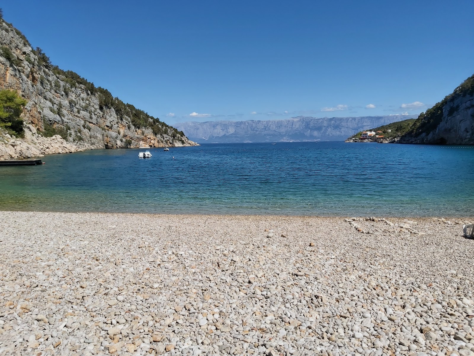 Photo de Plage de Veliki Pokrivenik et ses beaux paysages