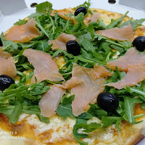 AVANTI Pizza & Crepes - Restaurante