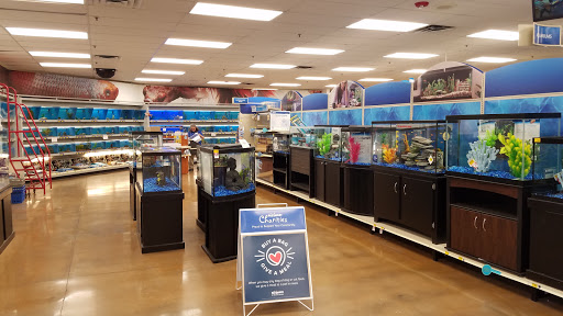 Pet Supply Store «PetSmart», reviews and photos, 160 Wadsworth Blvd, Lakewood, CO 80226, USA