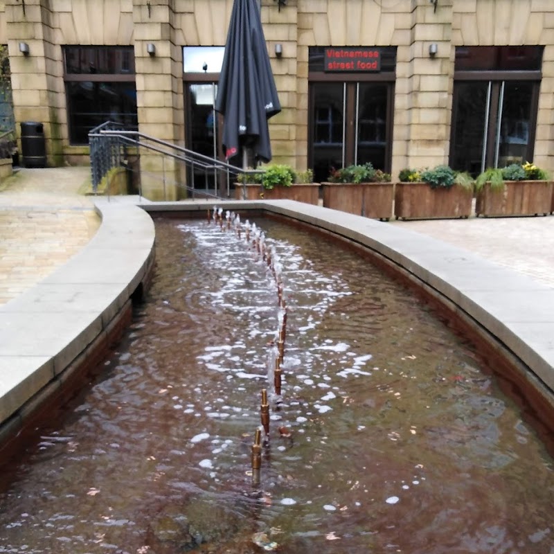 Leopold Square Fountains