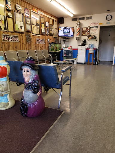 Barber Shop «Old Standards Barber Shop», reviews and photos, 1407 Plaza Dr, Hamilton, OH 45013, USA