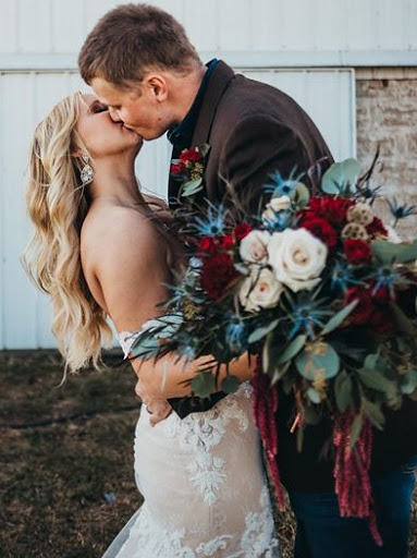 Florist «Turning Over A New Leaf Flowers and Gifts», reviews and photos, 313 W Main St, Gas City, IN 46933, USA