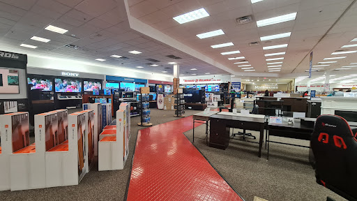 Appliance Store «P.C. Richard & Son», reviews and photos, 35-18 Steinway St, Astoria, NY 11101, USA