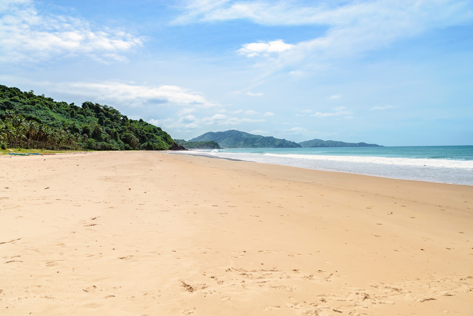 Foto von Verde Safari Beach mit beiger sand Oberfläche