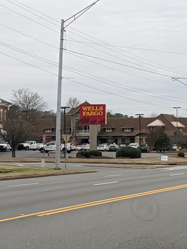 Shopping Mall «Main Street Shopping Center», reviews and photos, 110 Cherokee Pl, Cartersville, GA 30121, USA