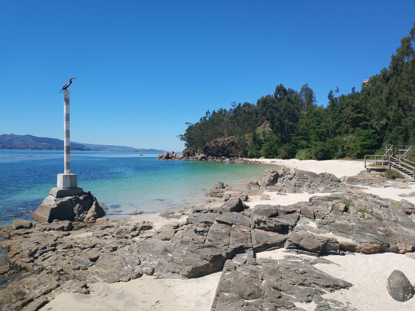 Praia Nino do Corvo'in fotoğrafı ve yerleşim