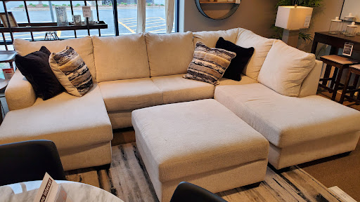 Furniture Store «Ashley HomeStore», reviews and photos, 905 Perimeter Dr, Schaumburg, IL 60173, USA
