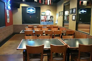 Pizza Hut image