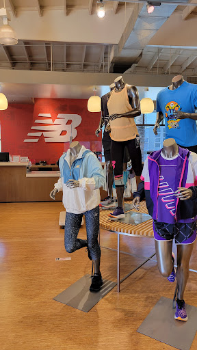 Shoe Store «New Balance», reviews and photos, 270 S Arroyo Pkwy, Pasadena, CA 91105, USA