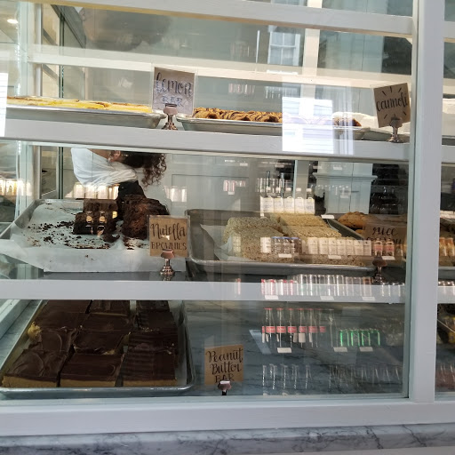 Dessert Restaurant «Shyndigz», reviews and photos, 1903 W Cary St, Richmond, VA 23220, USA