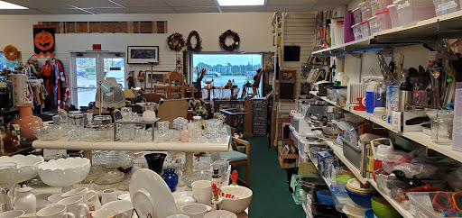 Thrift Store «Life Center Thriftshop», reviews and photos, 6331 6th Ave, Tacoma, WA 98406, USA