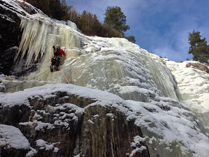 MUSKOKA MOUNTAINWORKS Rock & Ice Climbing Guides