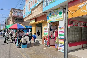 Central Market Huacho image