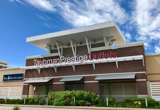 Shopping Mall «Taubman Prestige Outlets», reviews and photos, 17057 N Outer 40 Rd, Chesterfield, MO 63005, USA