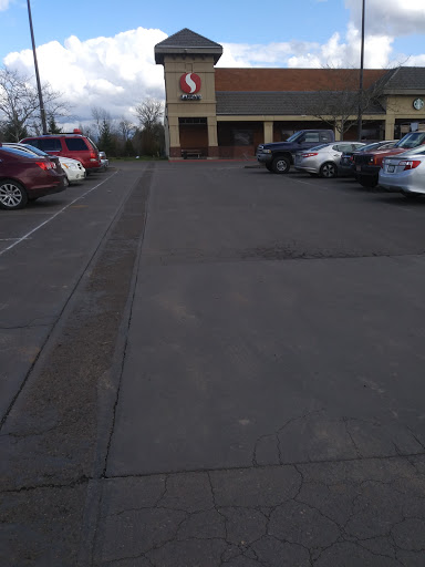 Grocery Store «Safeway», reviews and photos, 1524 W Main St, Molalla, OR 97038, USA