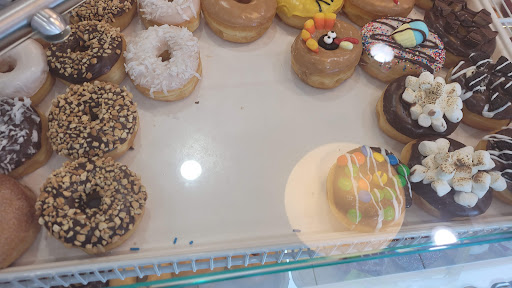 Donut Shop «Sarah Donuts», reviews and photos, 5860 Jimmy Carter Blvd #155, Norcross, GA 30071, USA