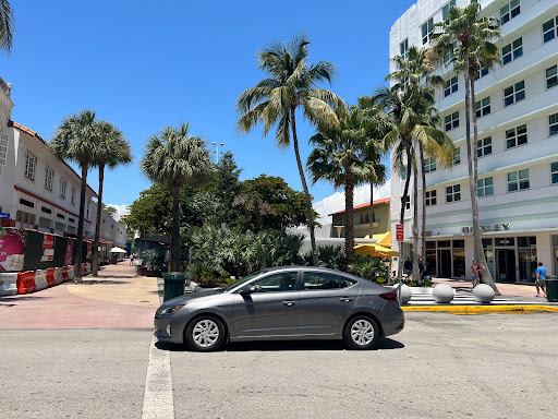 Sunglasses Store «Oakley Store», reviews and photos, 603 Lincoln Rd #100, Miami Beach, FL 33139, USA