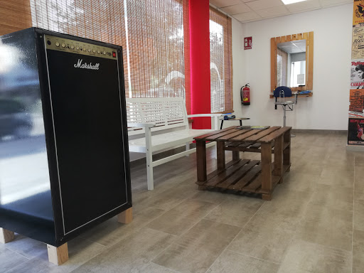 Peluquería y Barbería Barbas Rock Jaén en Jaén, Jaén