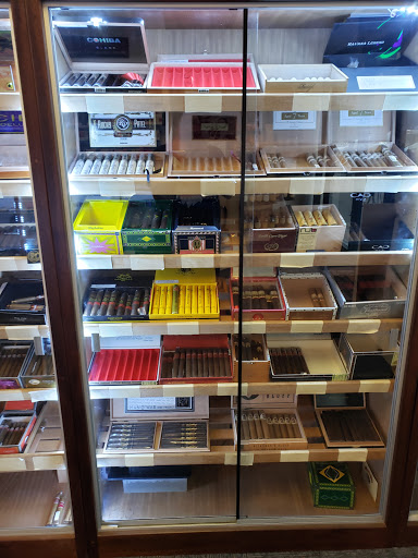 Tobacco Shop «Venice Smoke Shop», reviews and photos, 4320 Deerwood Lake Pkwy #205, Jacksonville, FL 32216, USA