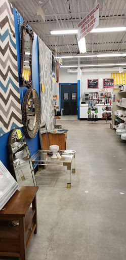 Grocery Store «P & R Discount Grocery», reviews and photos, 600 Scranton Carbondale Hwy, Eynon, PA 18403, USA