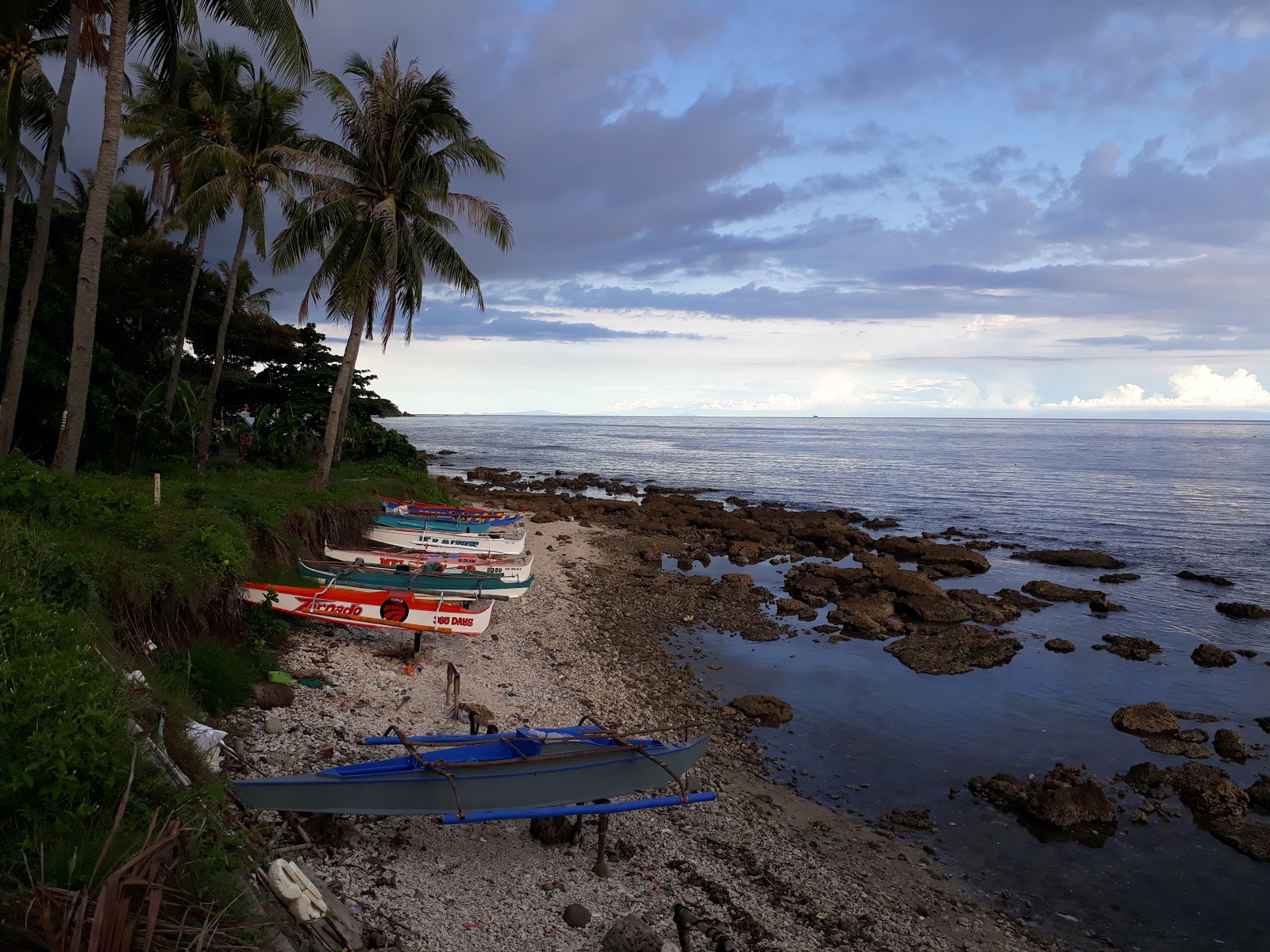 Foto van Giligaon Beach met hoog niveau van netheid