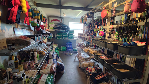 Larsens Hundeartikler (Kaj-Lykke Larsen) in Henne Kirkeby, Varde