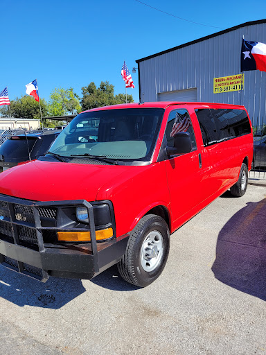 Used Car Dealer «Motors On Wheels», reviews and photos, 3909 Waldo St, Houston, TX 77063, USA