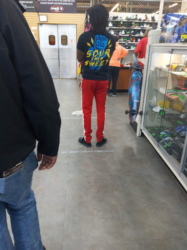 Pawn Shop «maX it PAWN», reviews and photos, 1519 University Ave W, St Paul, MN 55104, USA