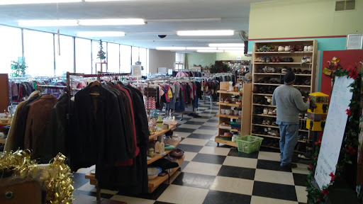 Victory Mission Thrift Store, 824 W Commercial St, Springfield, MO 65803, USA, 