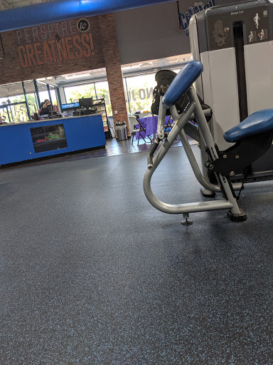 Health Club «Crunch - Tampa Palms», reviews and photos, 15313 Amberly Dr, Tampa, FL 33647, USA