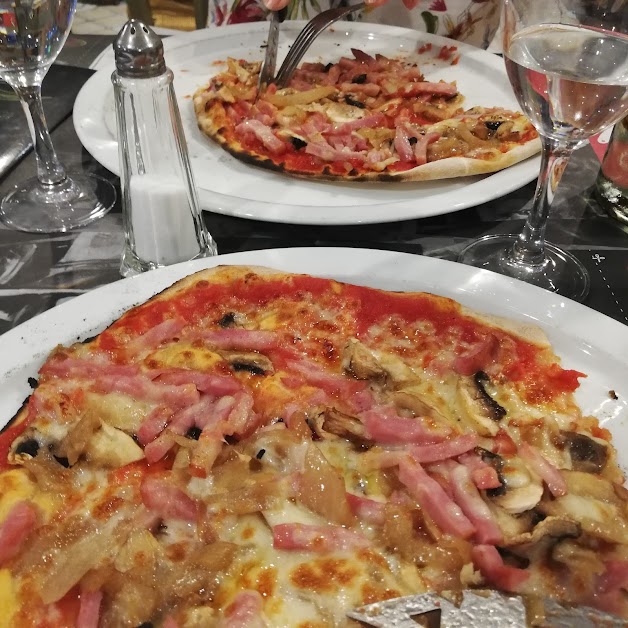 Baïla Pizza - Demi Lune à Poitiers