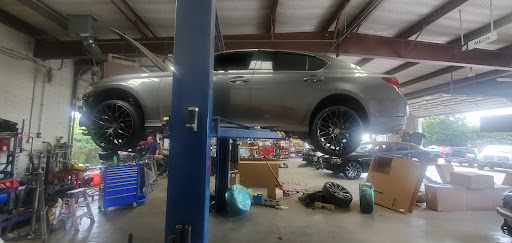 Auto Body Shop «Service King Collision Repair of Rowlett», reviews and photos, 2100 Lakeview Pkwy, Rowlett, TX 75088, USA