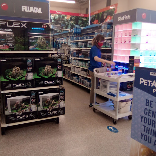 Pet Supply Store «PetSmart», reviews and photos, 2026 Lincoln Way E, Massillon, OH 44646, USA